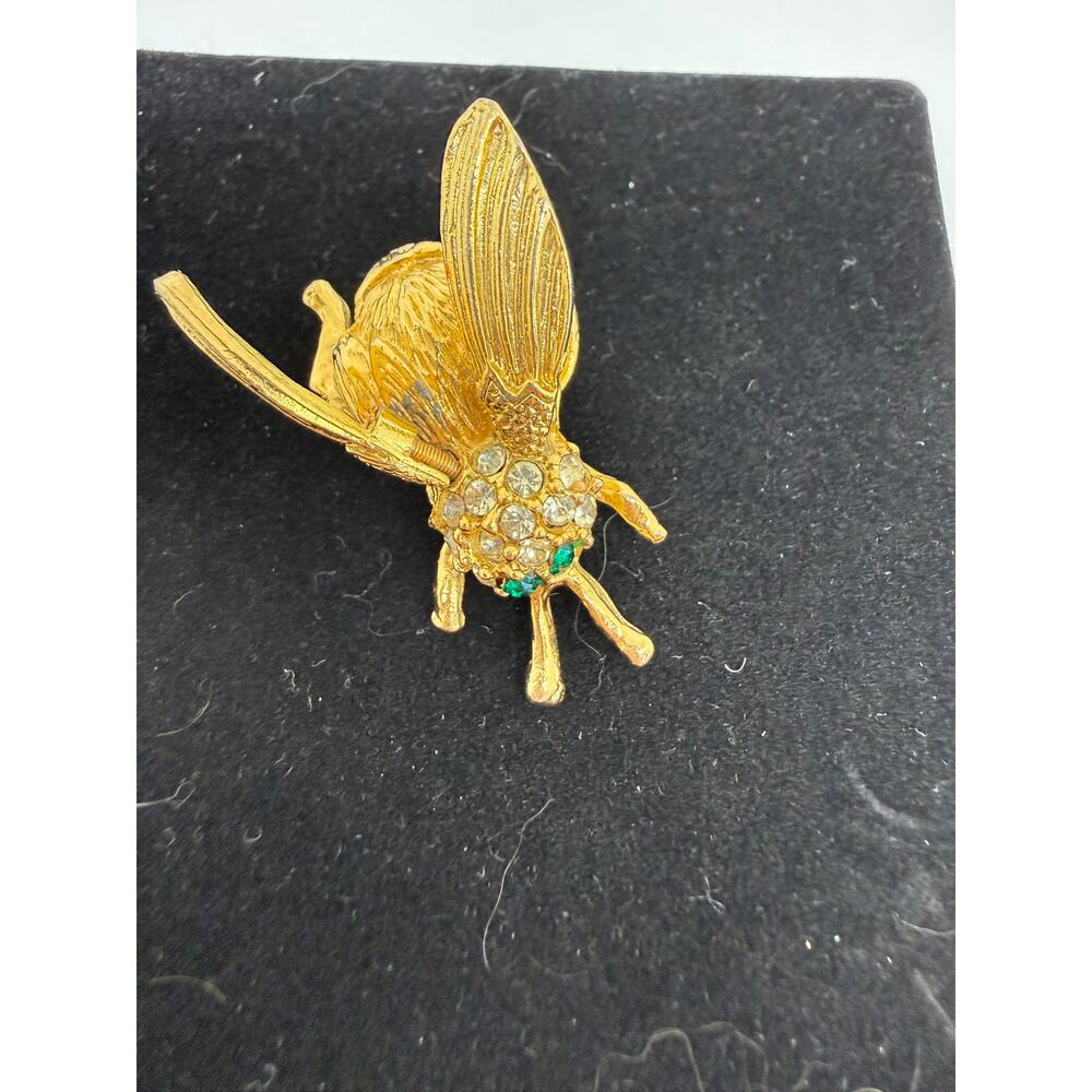 VINTAGE Fly Brooch Gold Tone Rhinestones Green Eyes Movable Wings Insect Jewelry - Picture 11 of 13